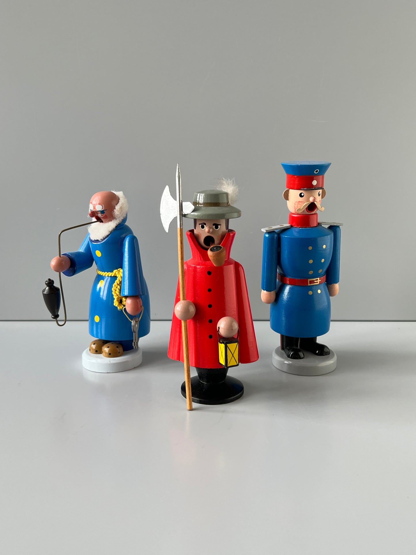 OBJEKT DER WOCHE Bunte Räuchermännchen