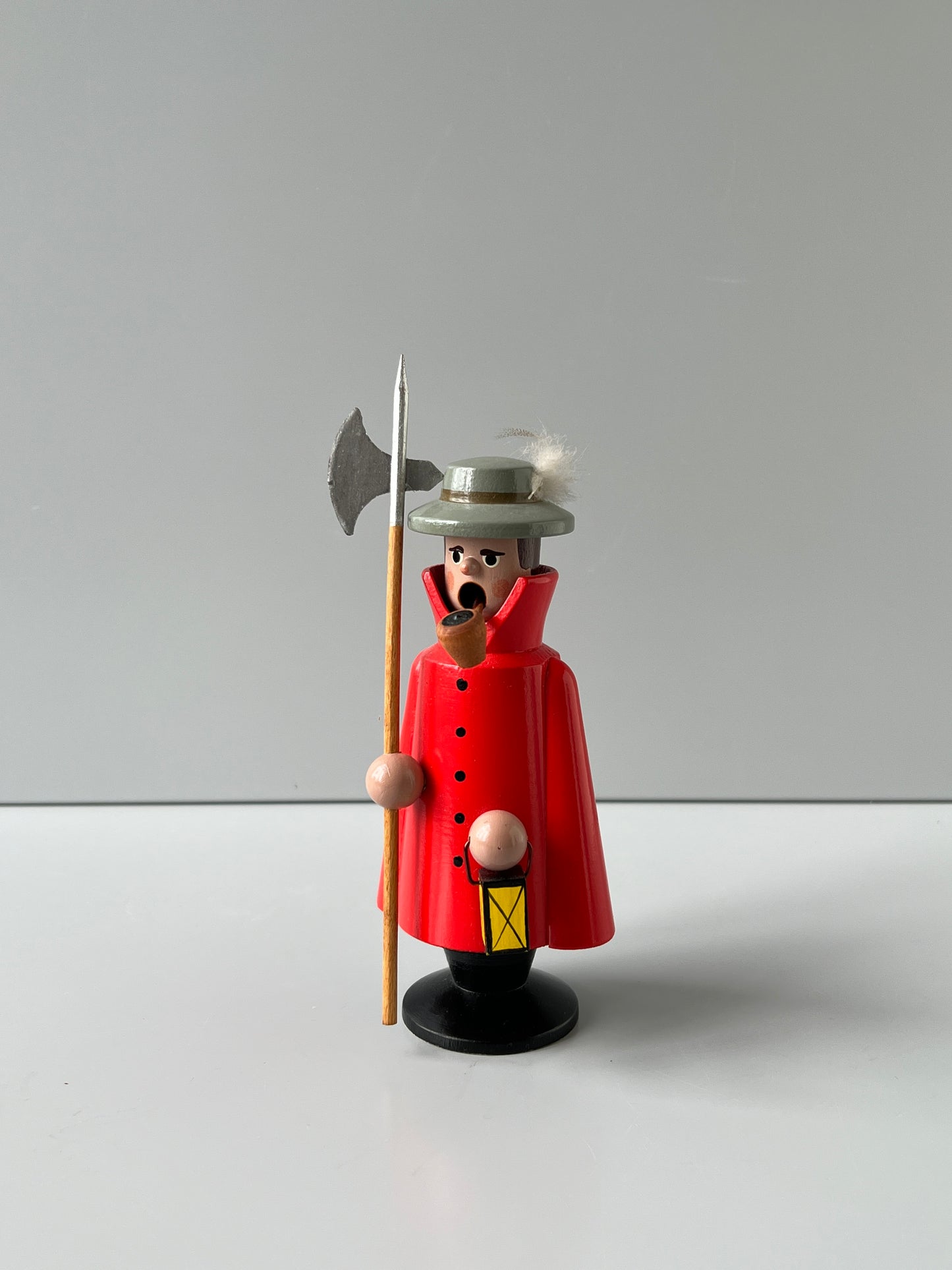 OBJEKT DER WOCHE Bunte Räuchermännchen