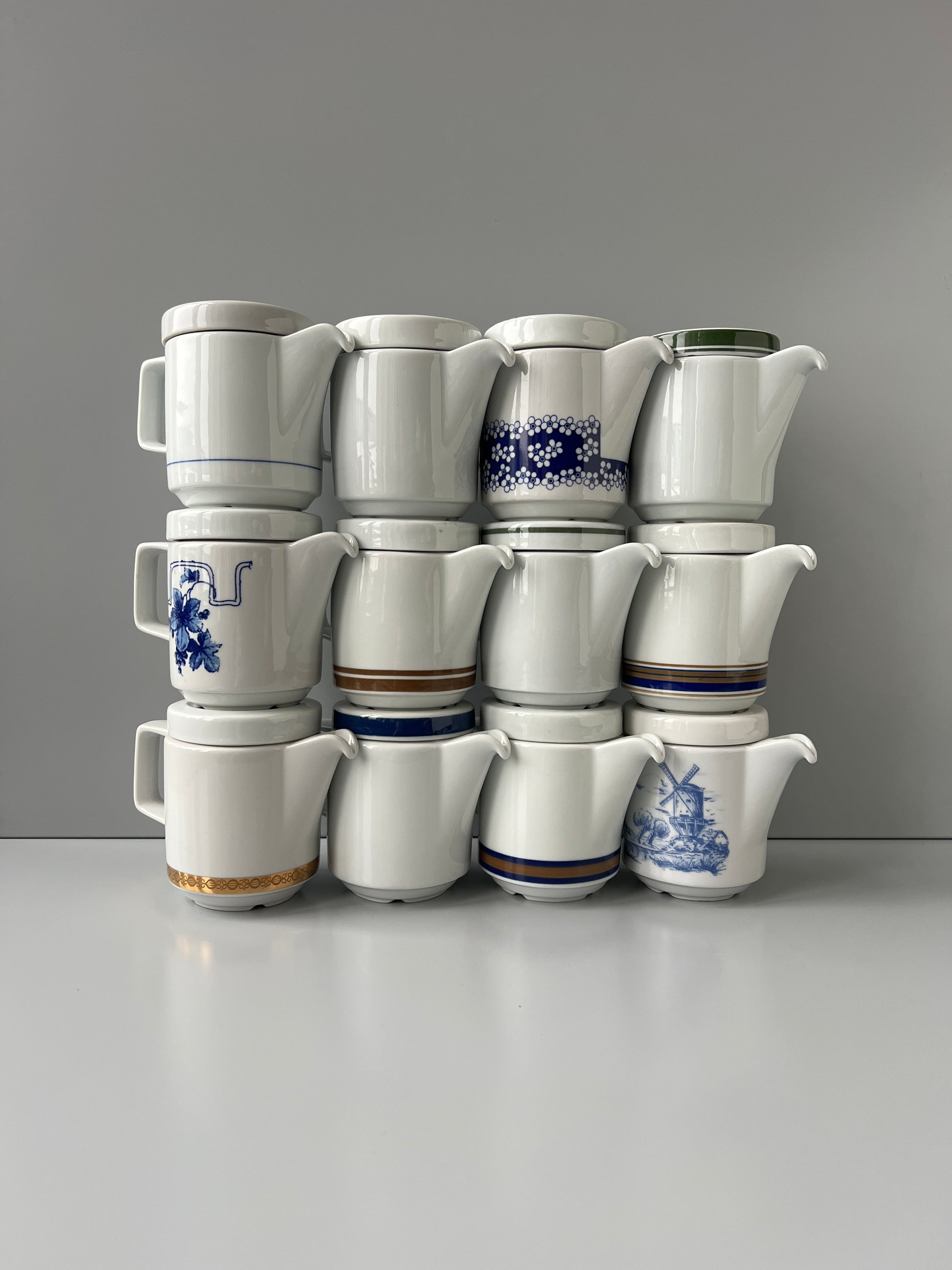 Rationell Kännchen aus Porzellan in verschiedenen Dekoren (DDR)